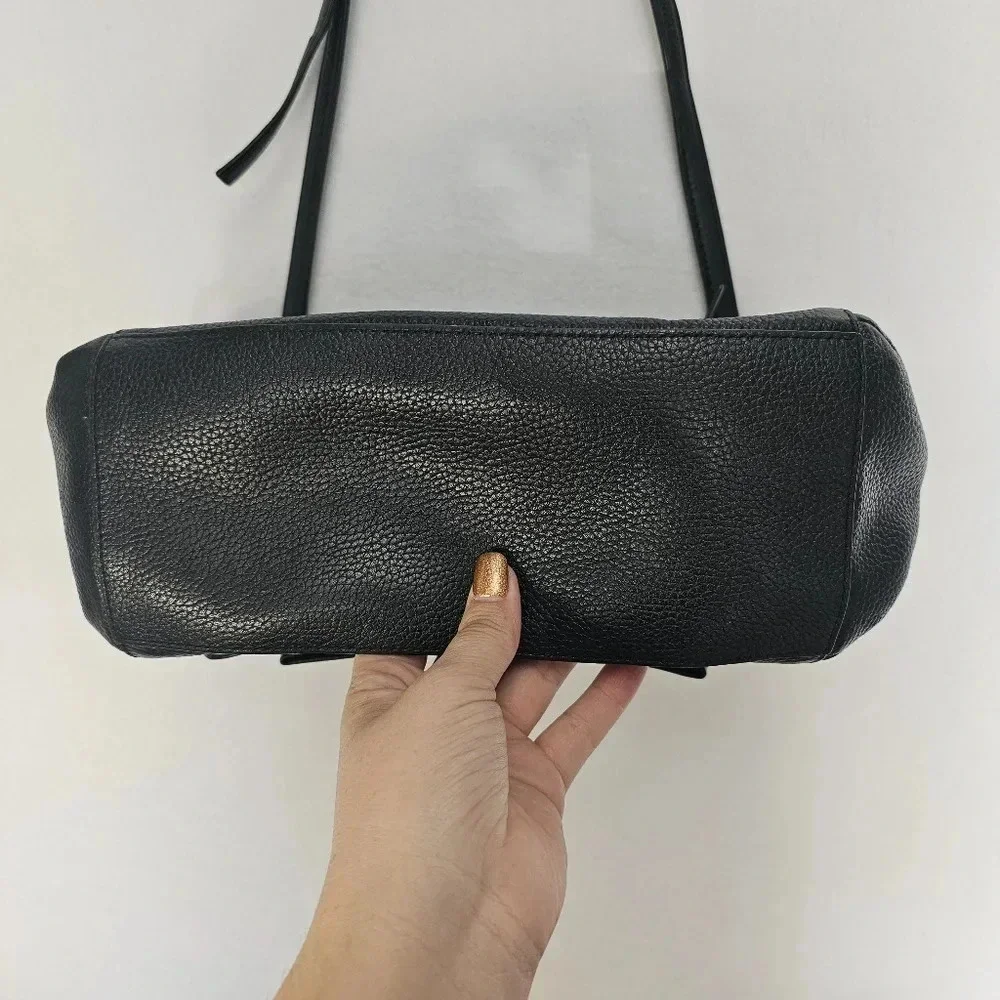 Kate Spade Black Bowtie crossbody‎